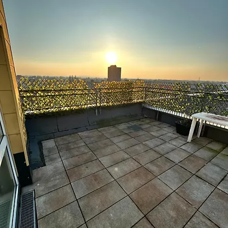 Maisonette Penthouse Laatzen - 5 Min To Messe * ハノーファー