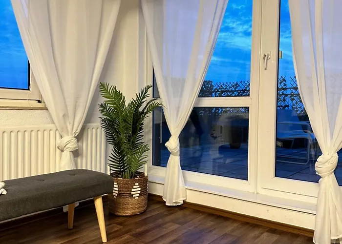 Maisonette Penthouse Laatzen - 5 Min To Messe דירה *