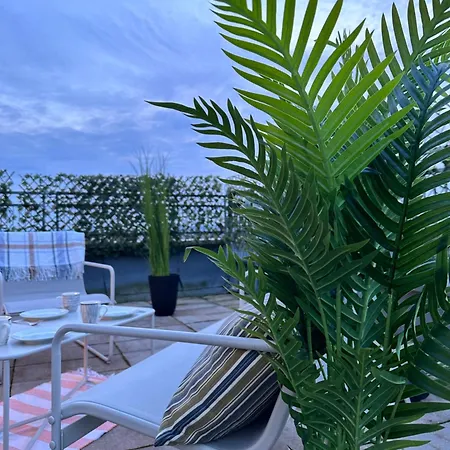 Maisonette Penthouse Laatzen - 5 Min To Messe Apartmán